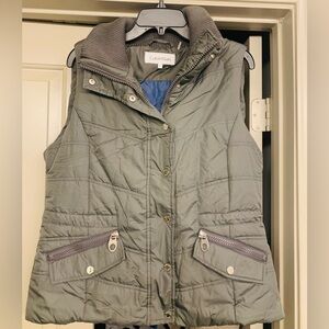 Women’s Calvin Klein Gray Quilted Vest with zip Pockets